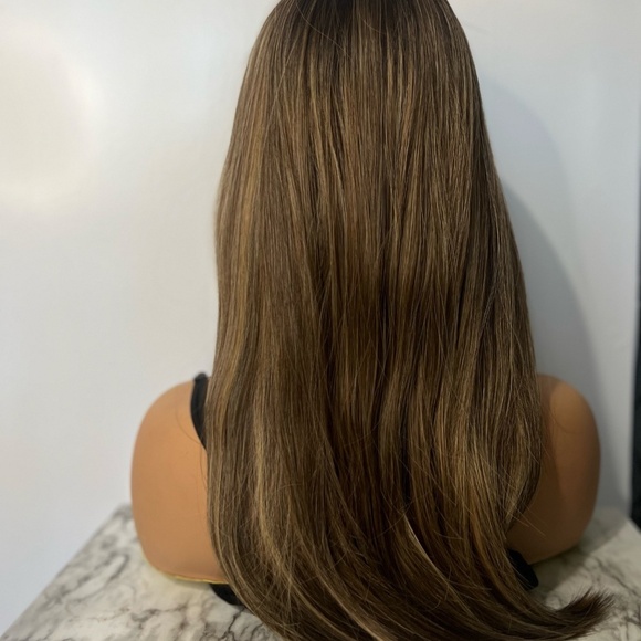 Black To Brown Ombre Layered Hair Style wig 24” - Picture 6 of 9